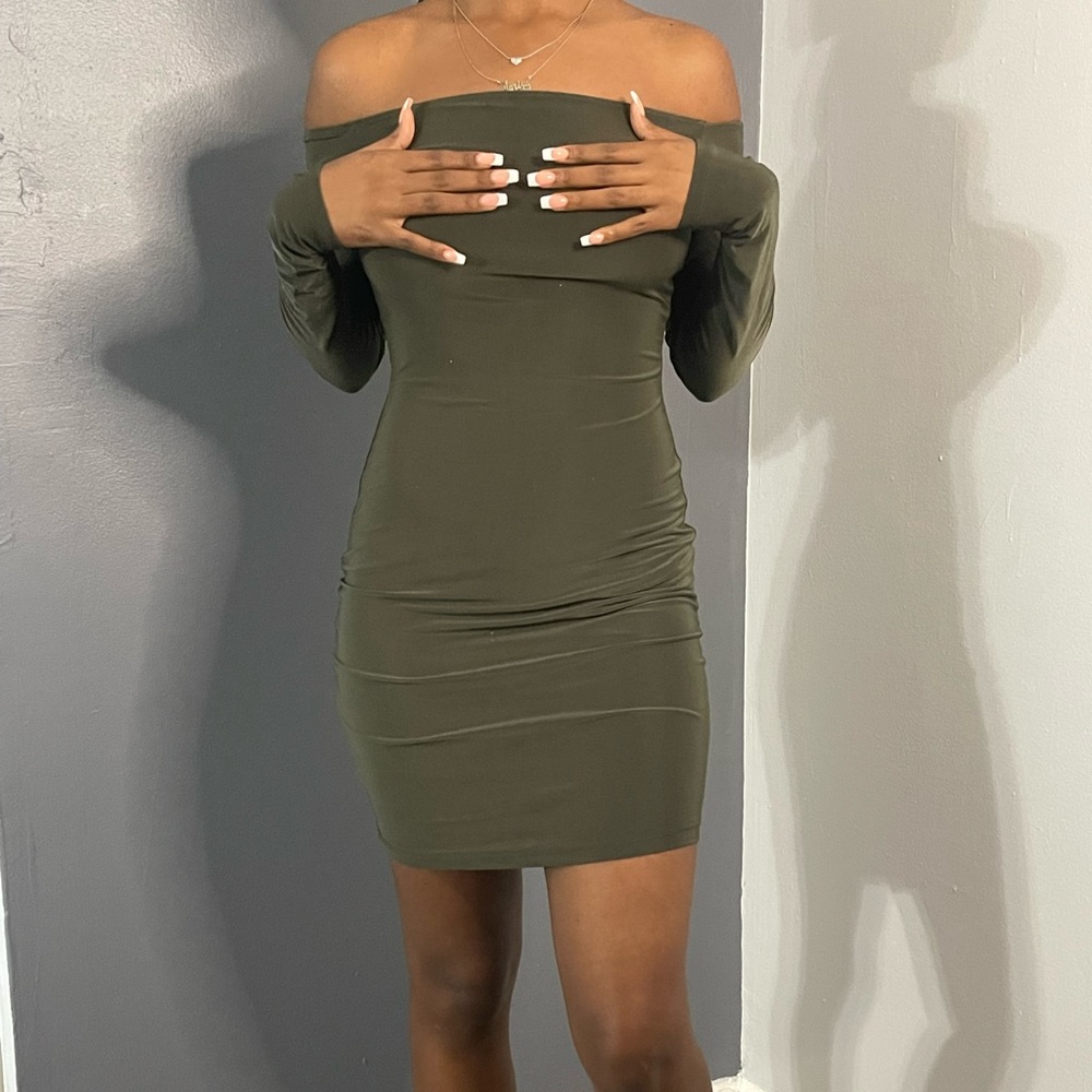Quality material mini green dress